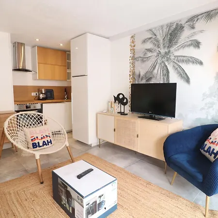 Appartement Renove Avec Clim Et Cuisine Equipee A - Fr-1-472a-299 *